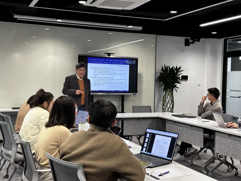 “上财MBA上海财经大学滴水湖高级金融学院官网”